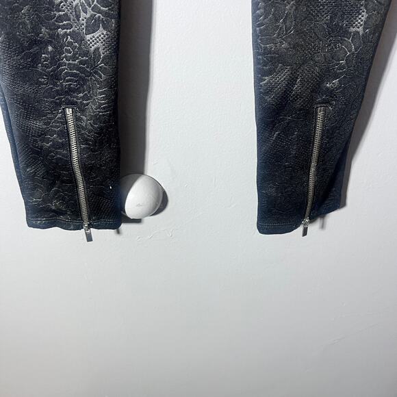 Abercrombie & Fitch floral print Pants Womens S Black Floral Embossed - Picture 4 of 9